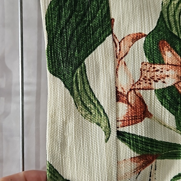 Ann Taylor Petite, Sz 4P, Mini, Pencil Skirt Cream, Floral, Lily, Peach, Purple - Picture 5 of 12